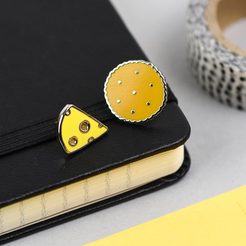 cheese and biscuit pin set1