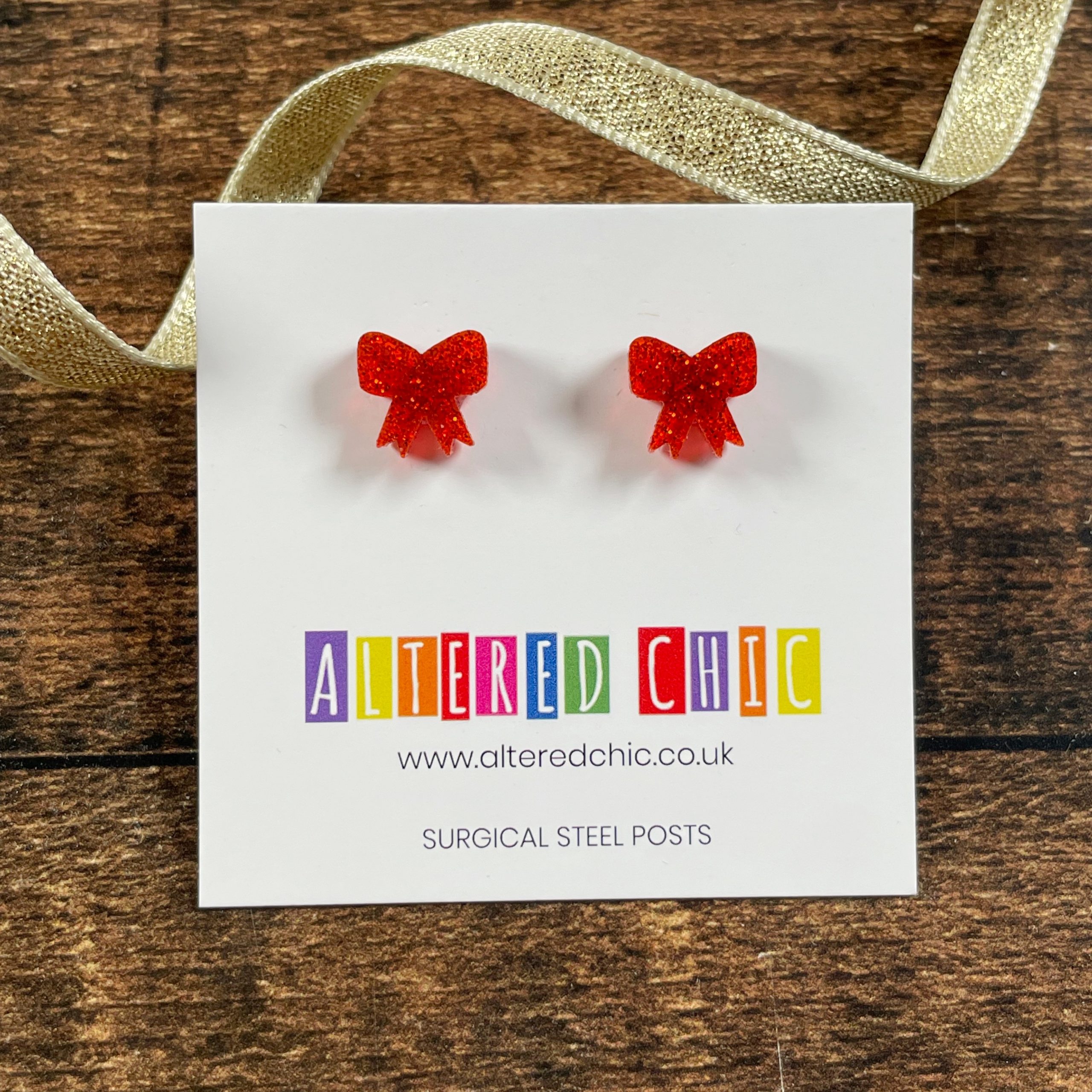 red_glitter_bow_studs_packaging