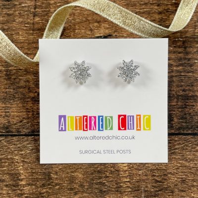 silver_glitter_snowflake_studs_packaging